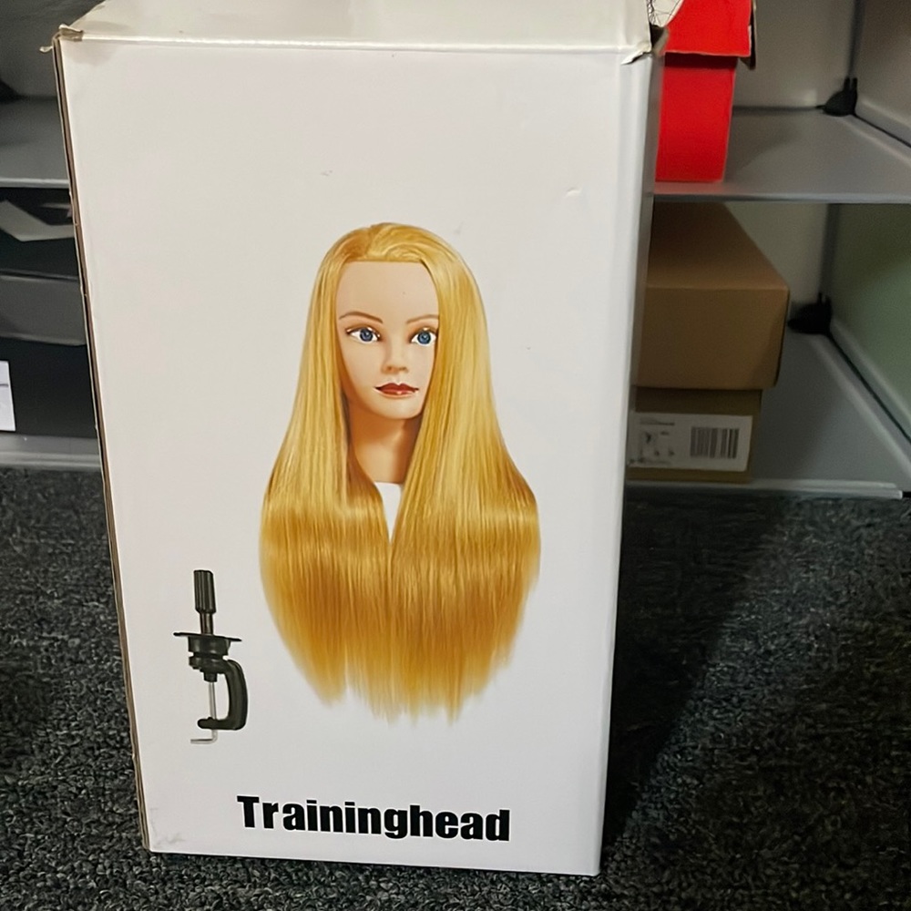 African American mannequin head (human hair)